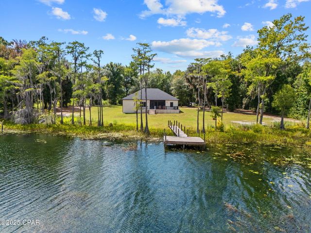 3012 Paradise Lakes Road, Chipley, FL 32428
