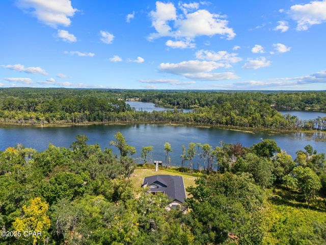 3012 Paradise Lakes Road, Chipley, FL 32428