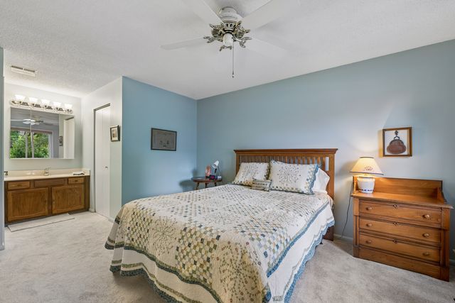 8220 Mulberry Court 7B, Palos Hills, IL 60465