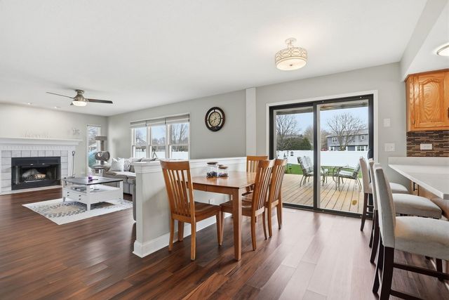 24821 S River Trail, Channahon, IL 60410