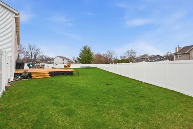 24821 S River Trail, Channahon, IL 60410