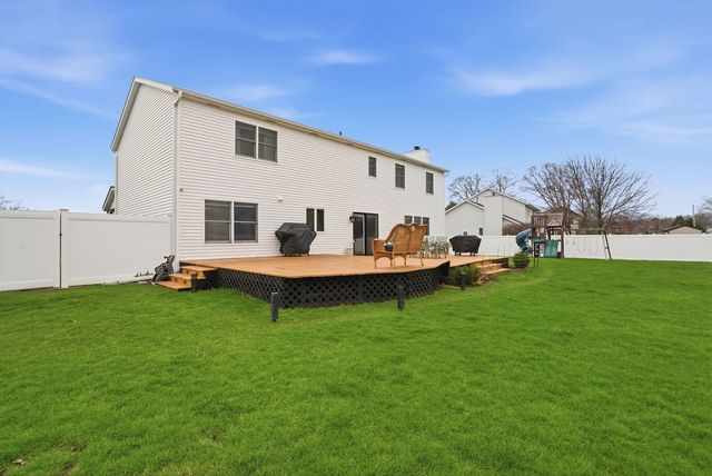24821 S River Trail, Channahon, IL 60410