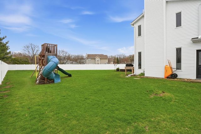 24821 S River Trail, Channahon, IL 60410