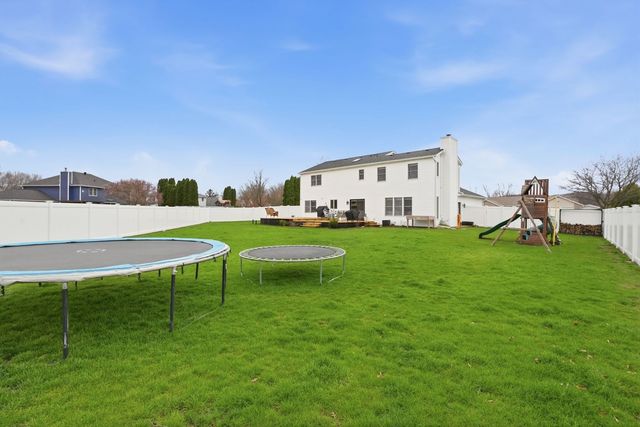 24821 S River Trail, Channahon, IL 60410