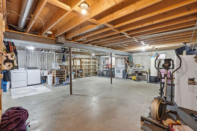 24821 S River Trail, Channahon, IL 60410