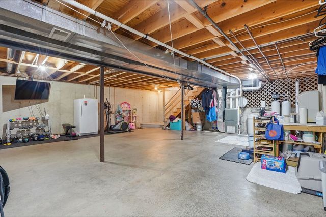 24821 S River Trail, Channahon, IL 60410