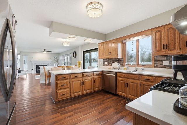 24821 S River Trail, Channahon, IL 60410