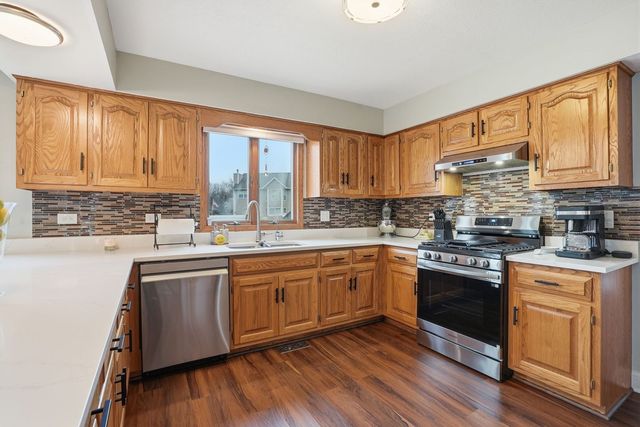 24821 S River Trail, Channahon, IL 60410