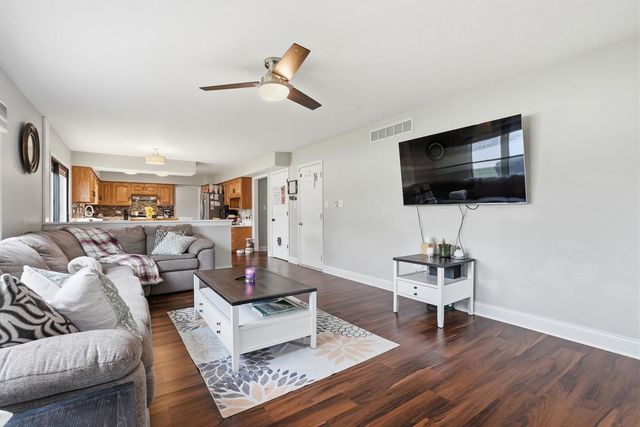 24821 S River Trail, Channahon, IL 60410