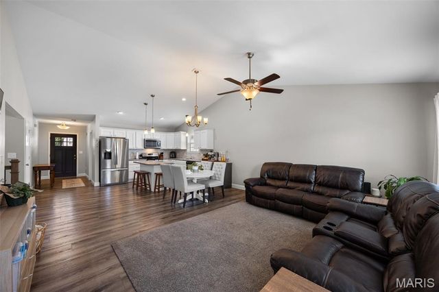 132 Doctrine Drive, Festus, MO 63028