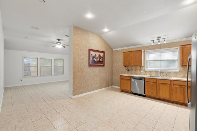 206 Charleston Drive, Wylie, TX 75098