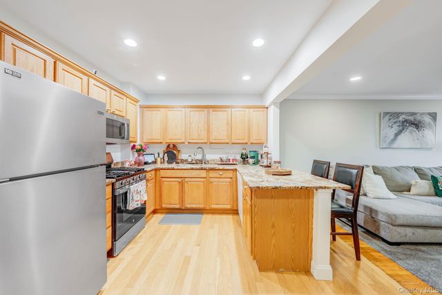 124 Smith Street 3F, Freeport, NY 11520