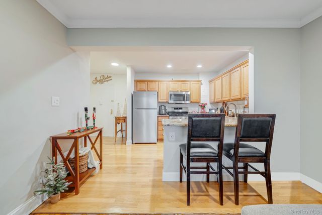 124 Smith Street 3F, Freeport, NY 11520