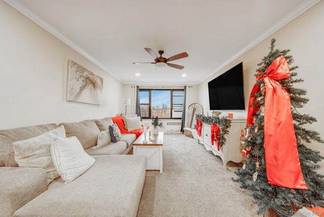 124 Smith Street 3F, Freeport, NY 11520