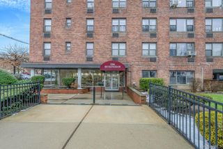 124 Smith Street 3F, Freeport, NY 11520