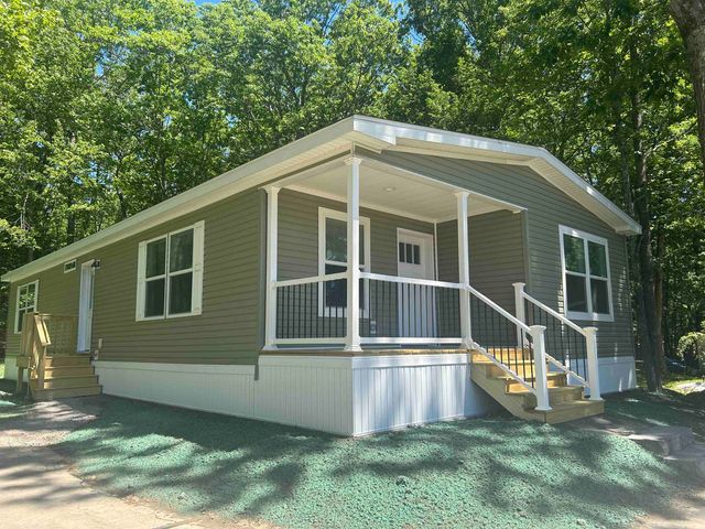 6 Country Ridge Park, Rochester, NH 03867