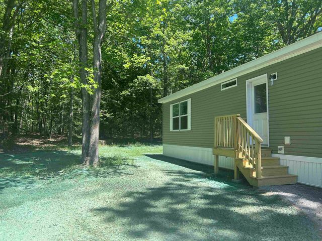6 Country Ridge Park, Rochester, NH 03867