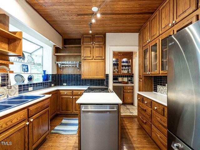 2501 Kenmore Drive, Raleigh, NC 27608