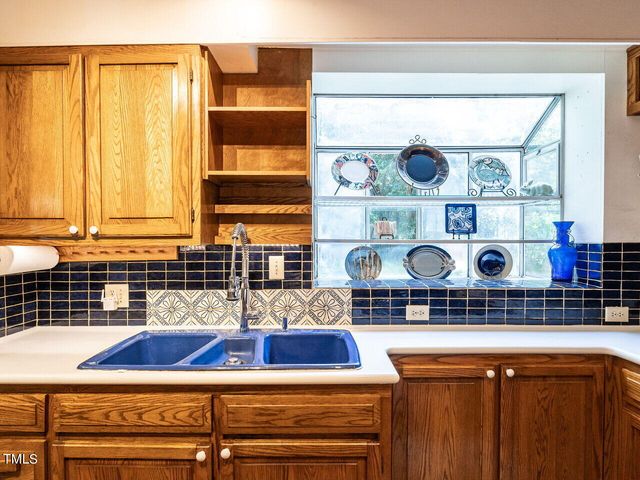 2501 Kenmore Drive, Raleigh, NC 27608