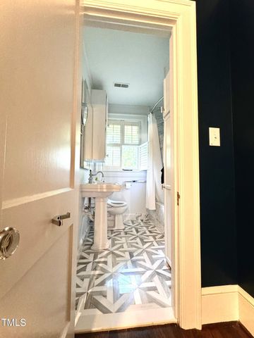 2501 Kenmore Drive, Raleigh, NC 27608