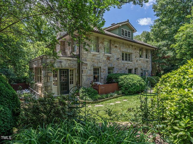 2501 Kenmore Drive, Raleigh, NC 27608