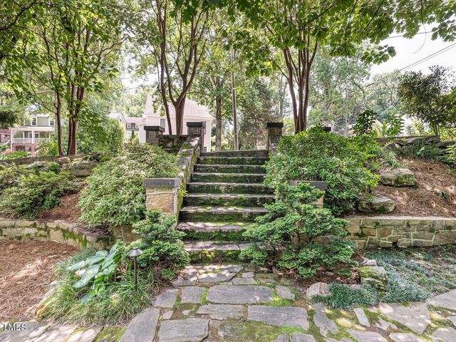 2501 Kenmore Drive, Raleigh, NC 27608