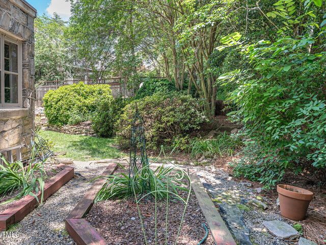 2501 Kenmore Drive, Raleigh, NC 27608