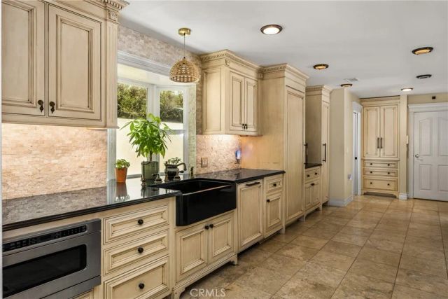 2342 Cynthia Court, Costa Mesa, CA 92627