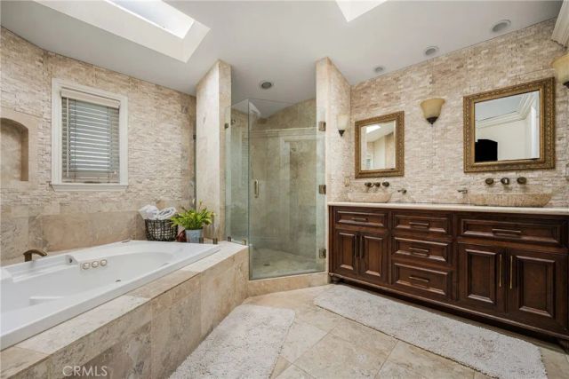 2342 Cynthia Court, Costa Mesa, CA 92627