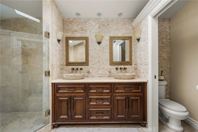 2342 Cynthia Court, Costa Mesa, CA 92627