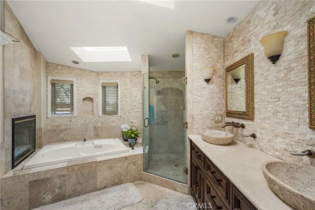 2342 Cynthia Court, Costa Mesa, CA 92627