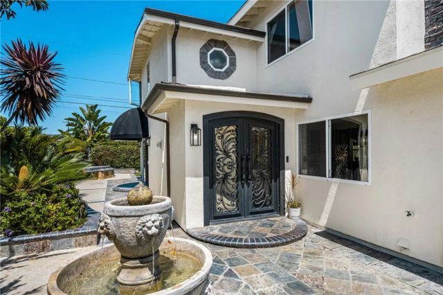 2342 Cynthia Court, Costa Mesa, CA 92627