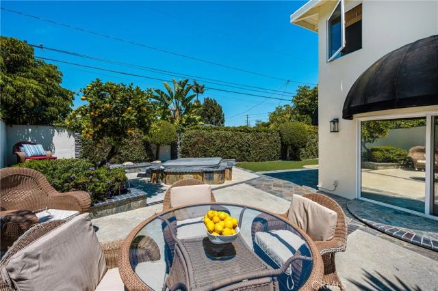 2342 Cynthia Court, Costa Mesa, CA 92627