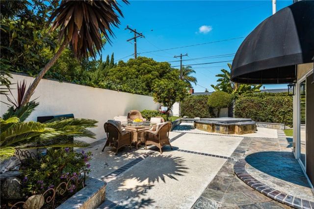 2342 Cynthia Court, Costa Mesa, CA 92627