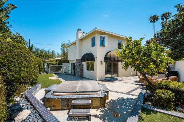 2342 Cynthia Court, Costa Mesa, CA 92627