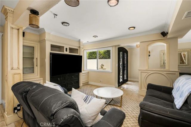 2342 Cynthia Court, Costa Mesa, CA 92627
