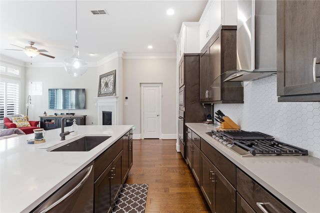 6731 Sussex Manor Street, Houston, TX 77055