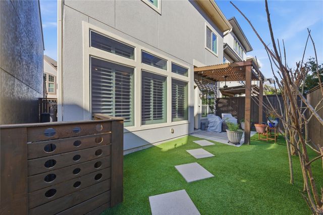 6731 Sussex Manor Street, Houston, TX 77055