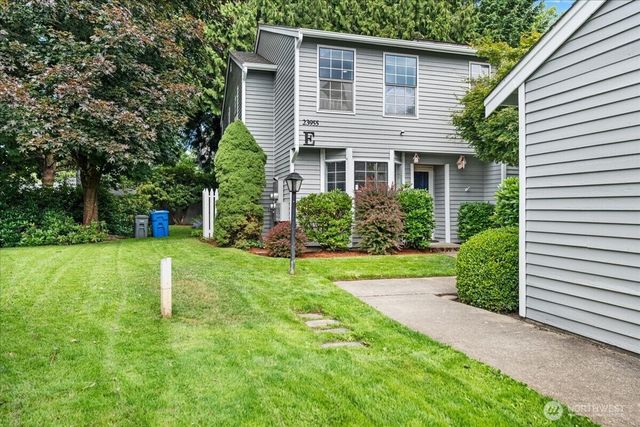 23955 58th Court S #E1, Kent, WA 98032