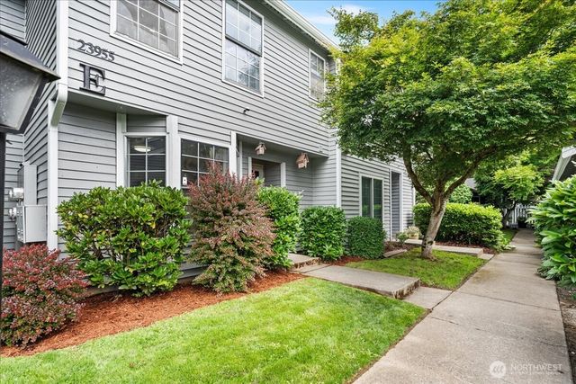 23955 58th Court S #E1, Kent, WA 98032