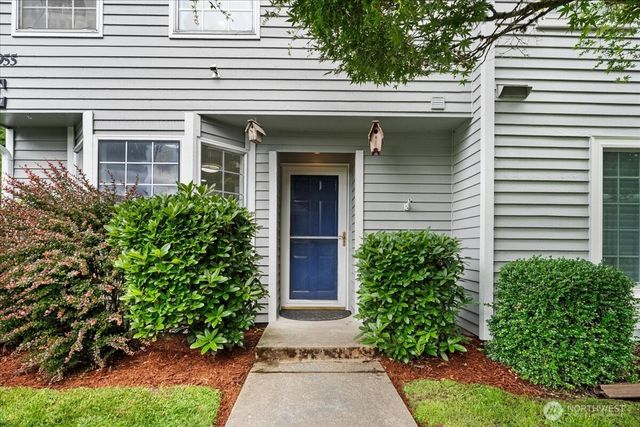 23955 58th Court S #E1, Kent, WA 98032