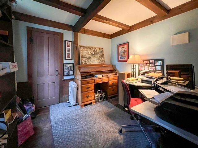 110 Center St, Plympton, MA 02367