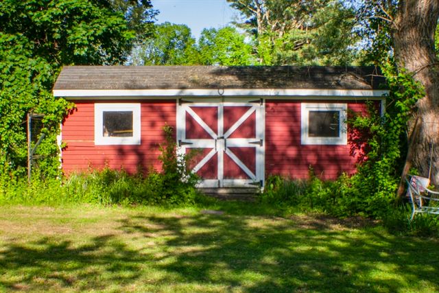 110 Center St, Plympton, MA 02367