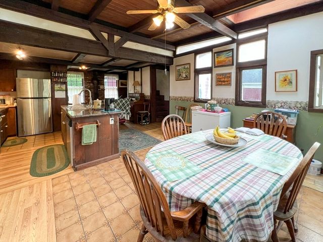 110 Center St, Plympton, MA 02367