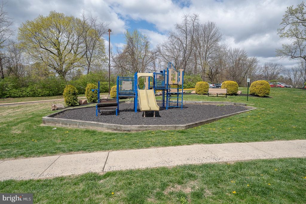 1030 LANCASTER AVE #418, BRYN MAWR, PA 19010 — photo 4