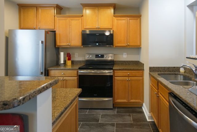 2628 Haligan Pointe, Riverdale, GA 30296
