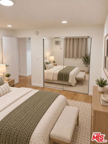 18530 Hatteras Street 216, Los Angeles, CA 91356