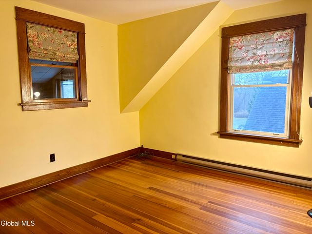 325 Midland Avenue, Niskayuna, NY 12304