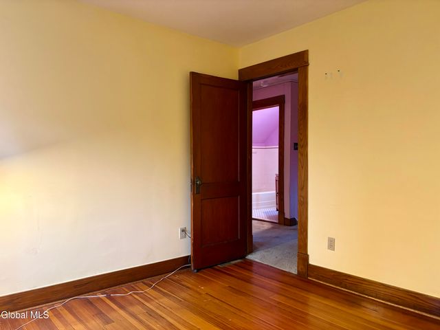 325 Midland Avenue, Niskayuna, NY 12304