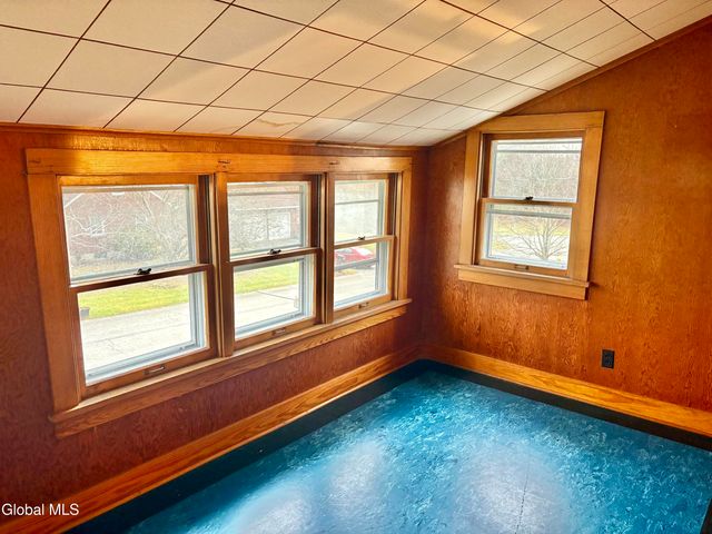 325 Midland Avenue, Niskayuna, NY 12304